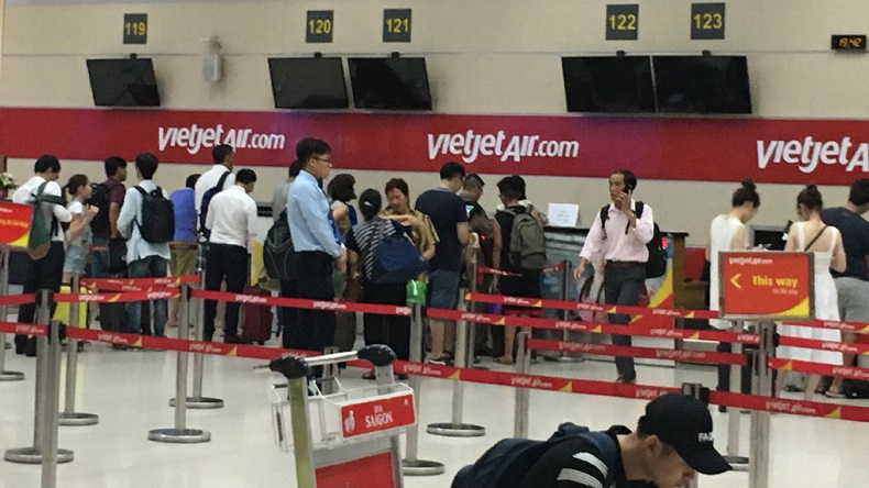 Quầy check-in của VietJet tại Nội Bài