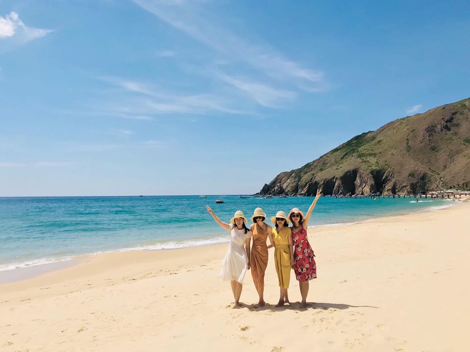 ve-may-bay-tu-con-dao-di-da-nang