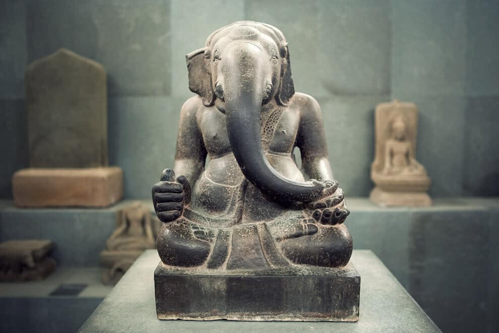 ve-may-bay-tu-ca-mau-di-da-nang-thang-10