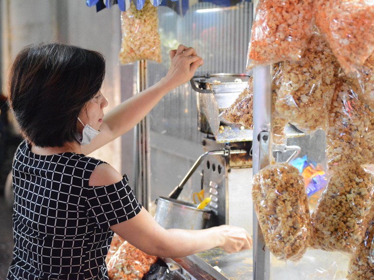 ve-may-bay-hue-di-sai-gon-thang-3