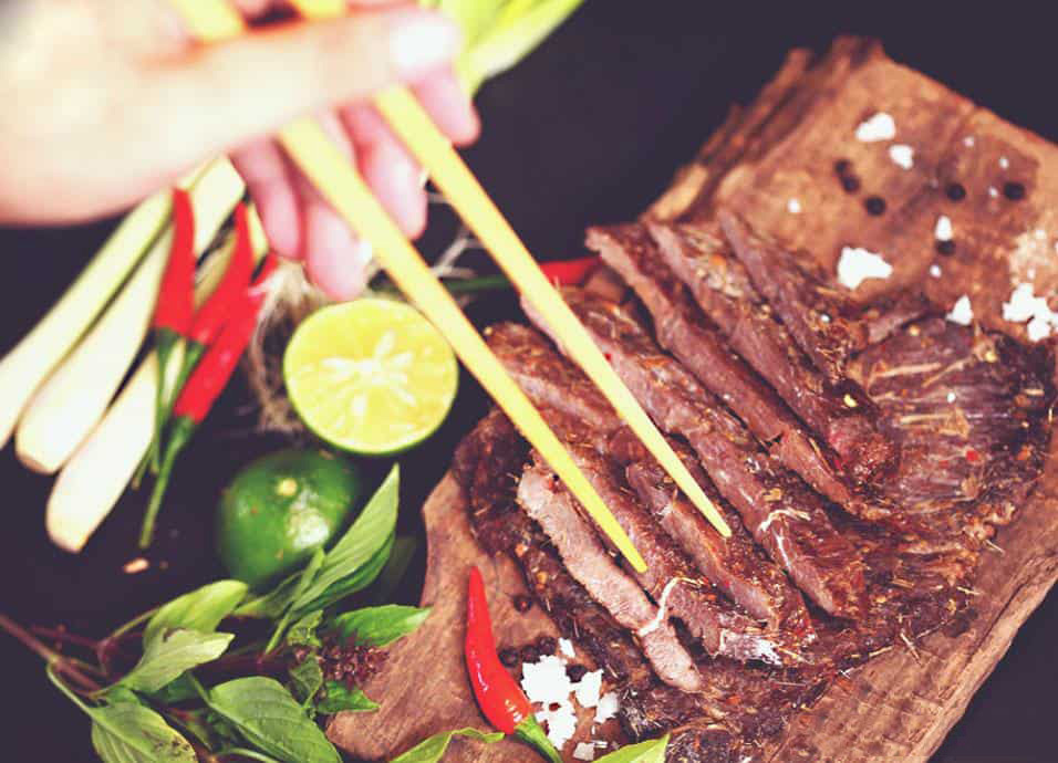 ve-may-bay-vietjet-air-di-pleiku