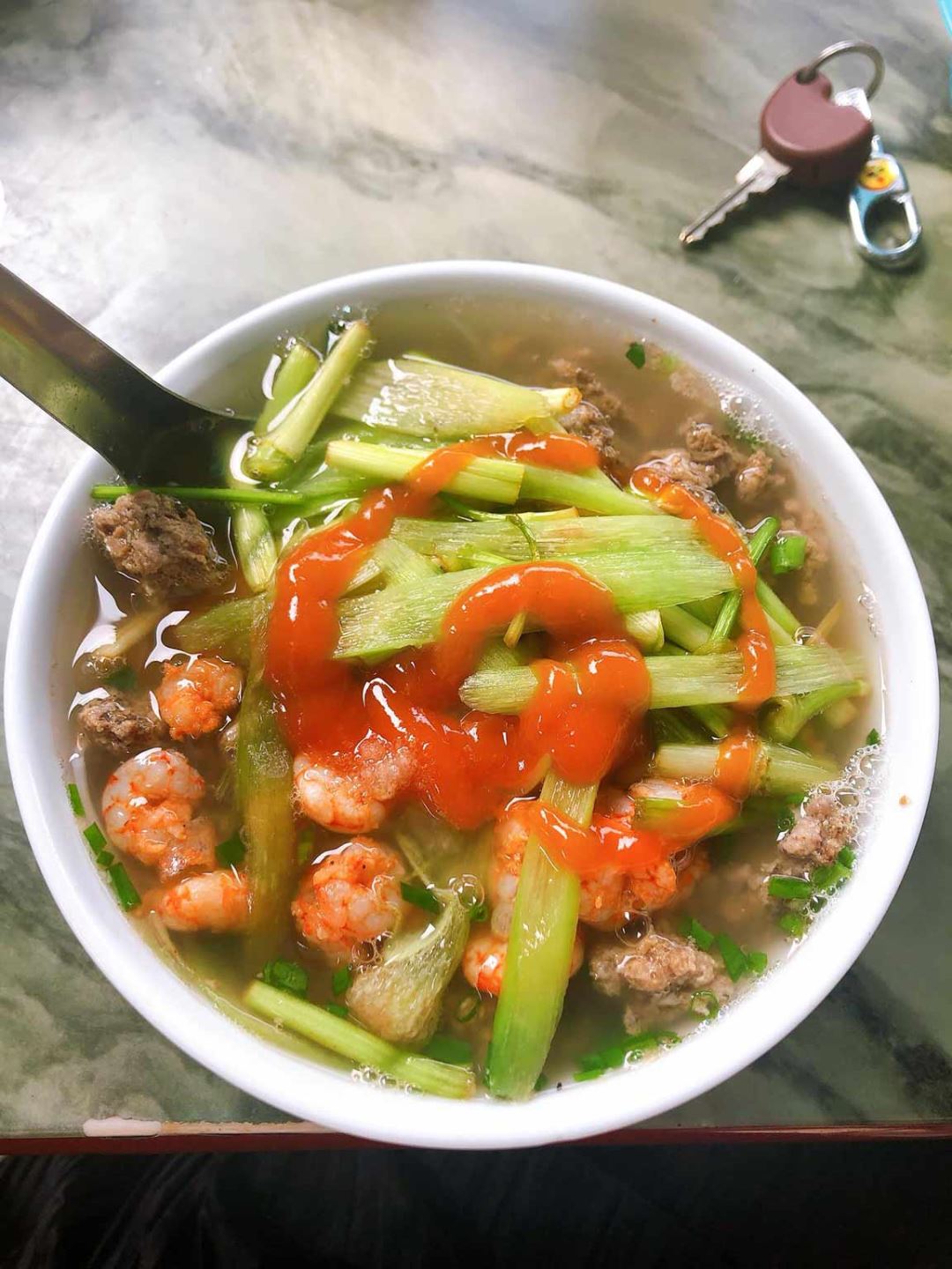 ăn uống tại Uông Bí