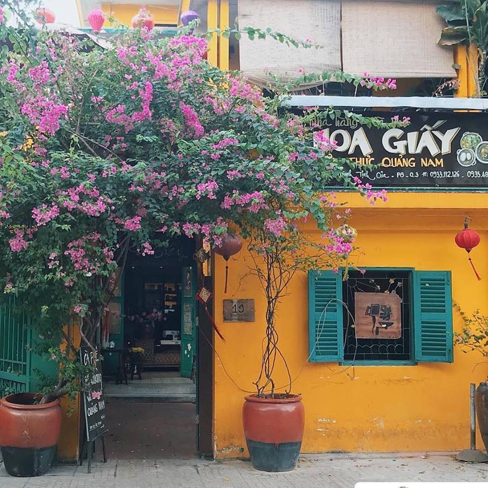 Cà phê vintage Hoa Giấy