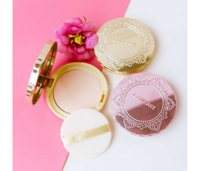 nen-mua-my-pham-gi-o-nhat