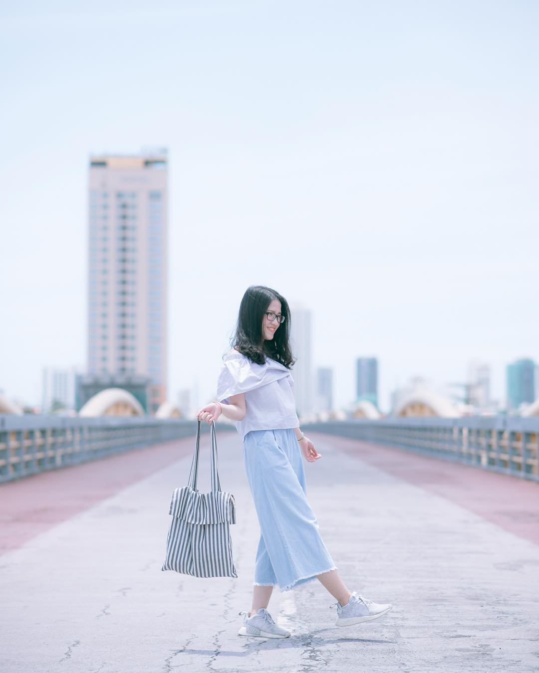 ve-may-bay-vietnam-airlines-tu-sai-gon-di-da-nang-thang-12