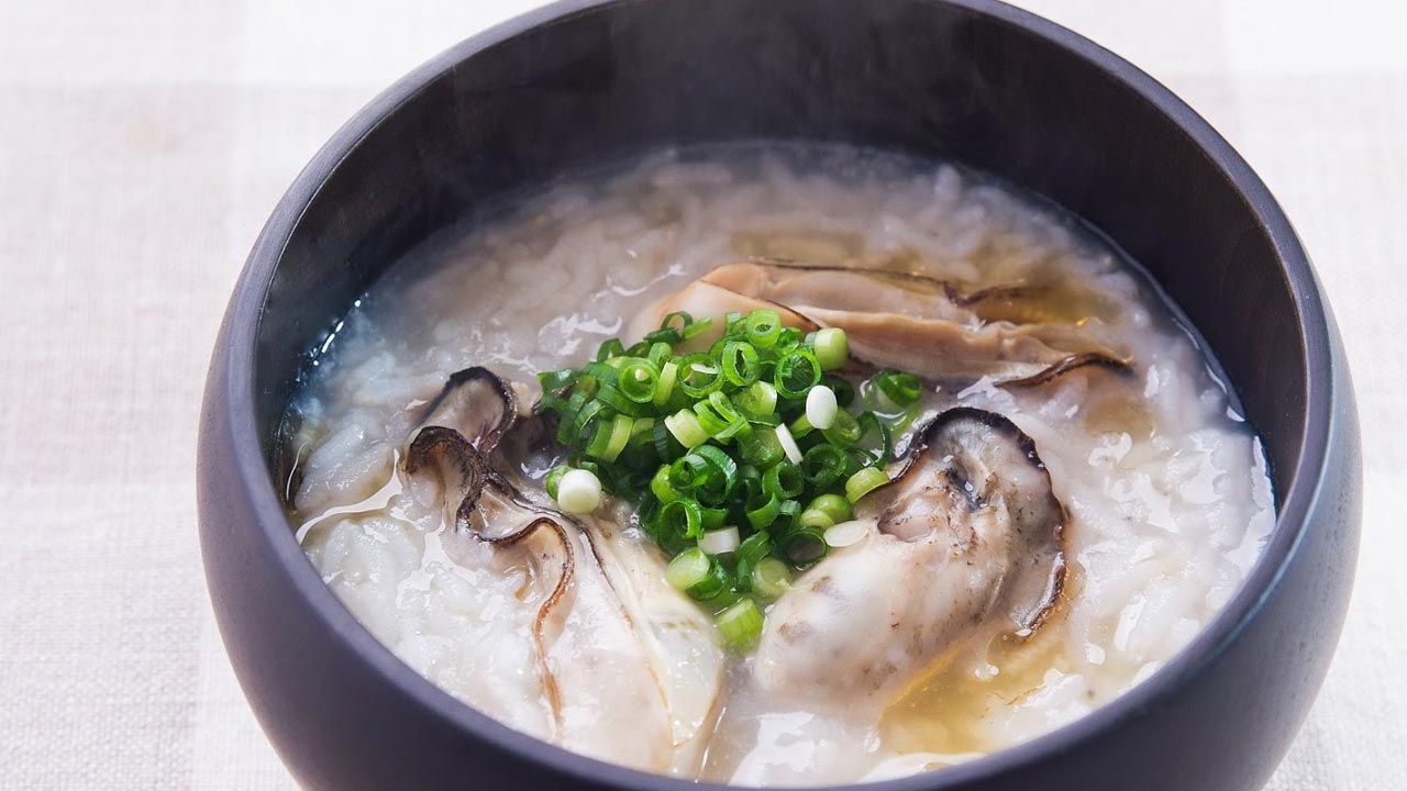 ve-may-bay-vietnam-airlines-di-tuy-hoa