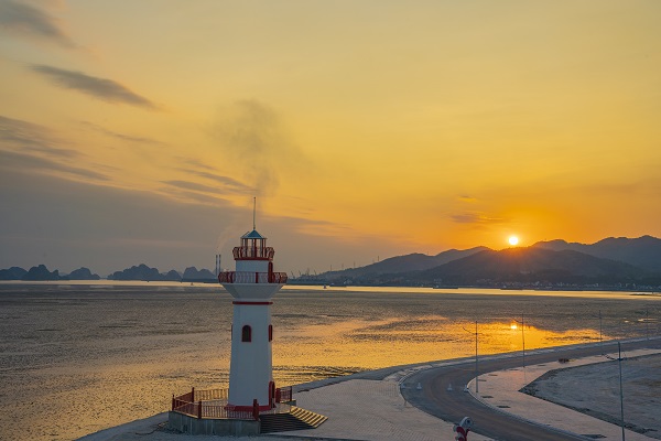đi du lịch Vân Đồn vào mùa nào