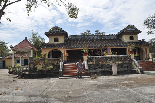 Long Bàn Cổ Tự Vũng Tàu