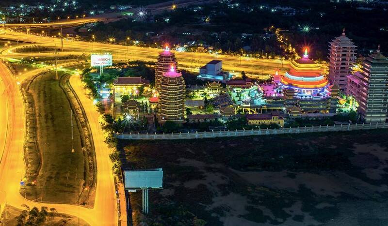 Cảnh đẹp chùa Minh Đăng Quang về đêm