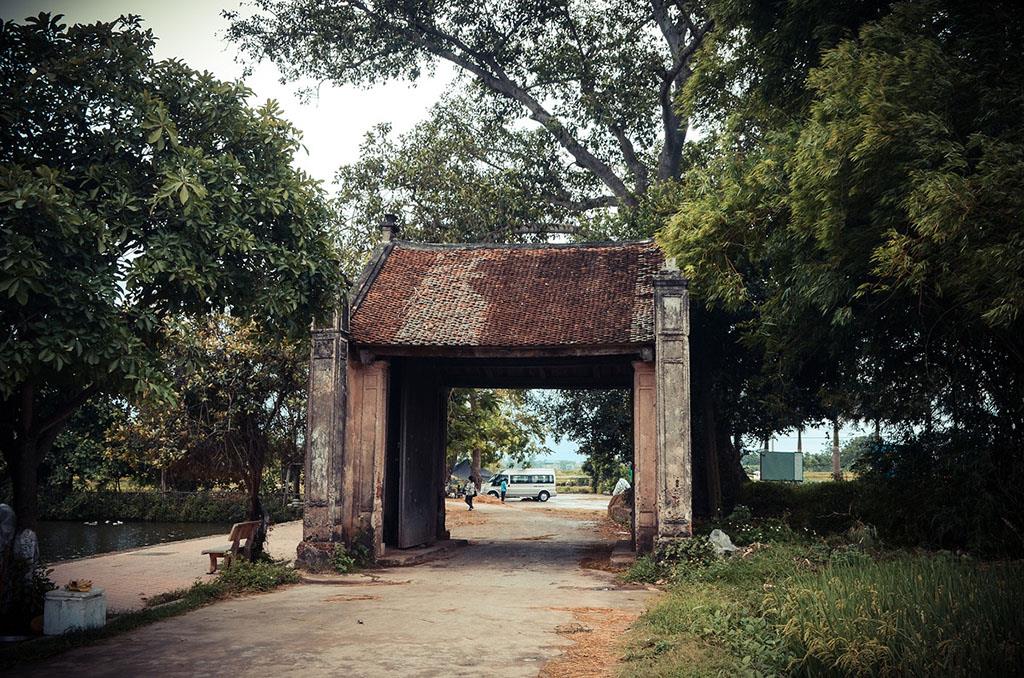 Cổn làng Mông Phụ Đường Lâm