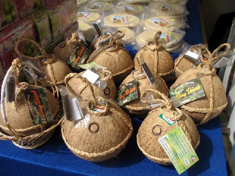 rượu dừa - đặc sản Bến Tre