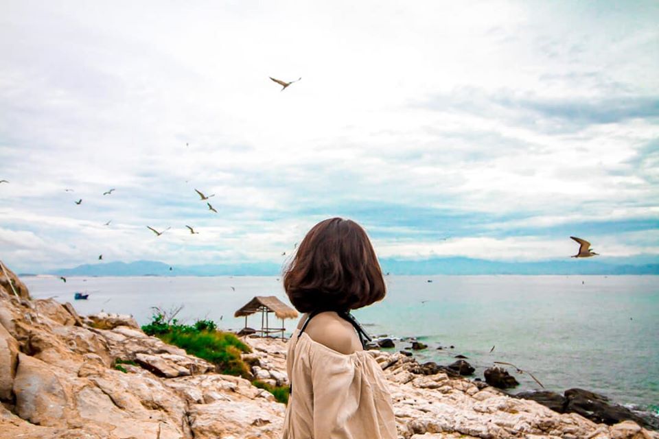 ve-may-bay-tu-con-dao-di-nha-trang