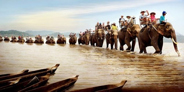 buon-don-ve-may-bay-tu-vinh-di-dak-lak
