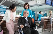 Dịch vụ cho khách cần hỗ trợ xe lăn