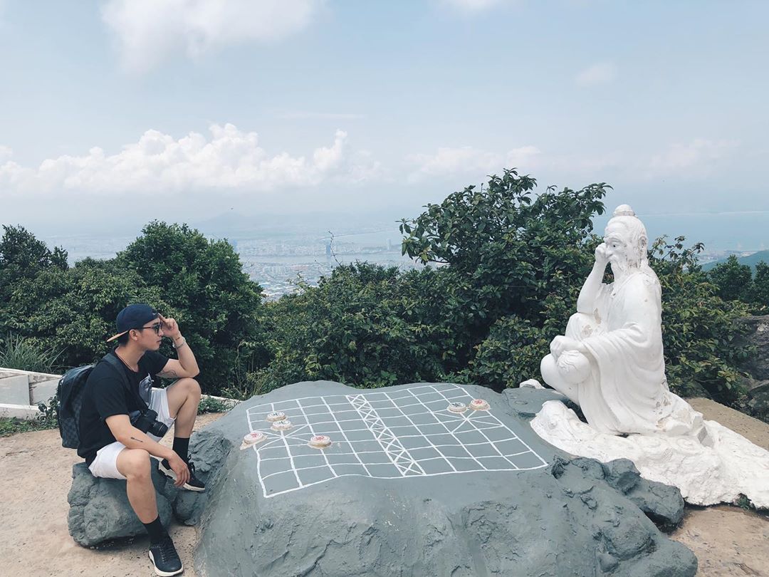 ve-may-bay-tu-nha-trang-di-da-nang-thang-10