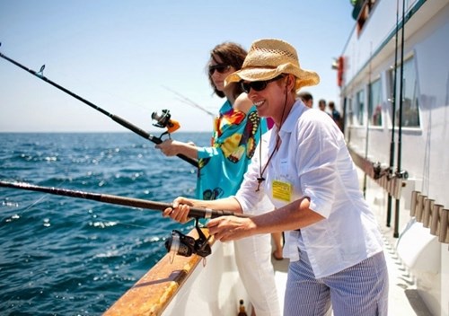 câu cá tại làng Bè Long Sơn