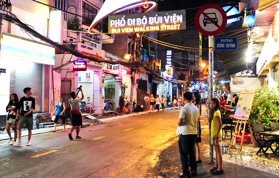 ve-may-bay-pacific-airlines-tu-vinh-di-ho-chi-minh