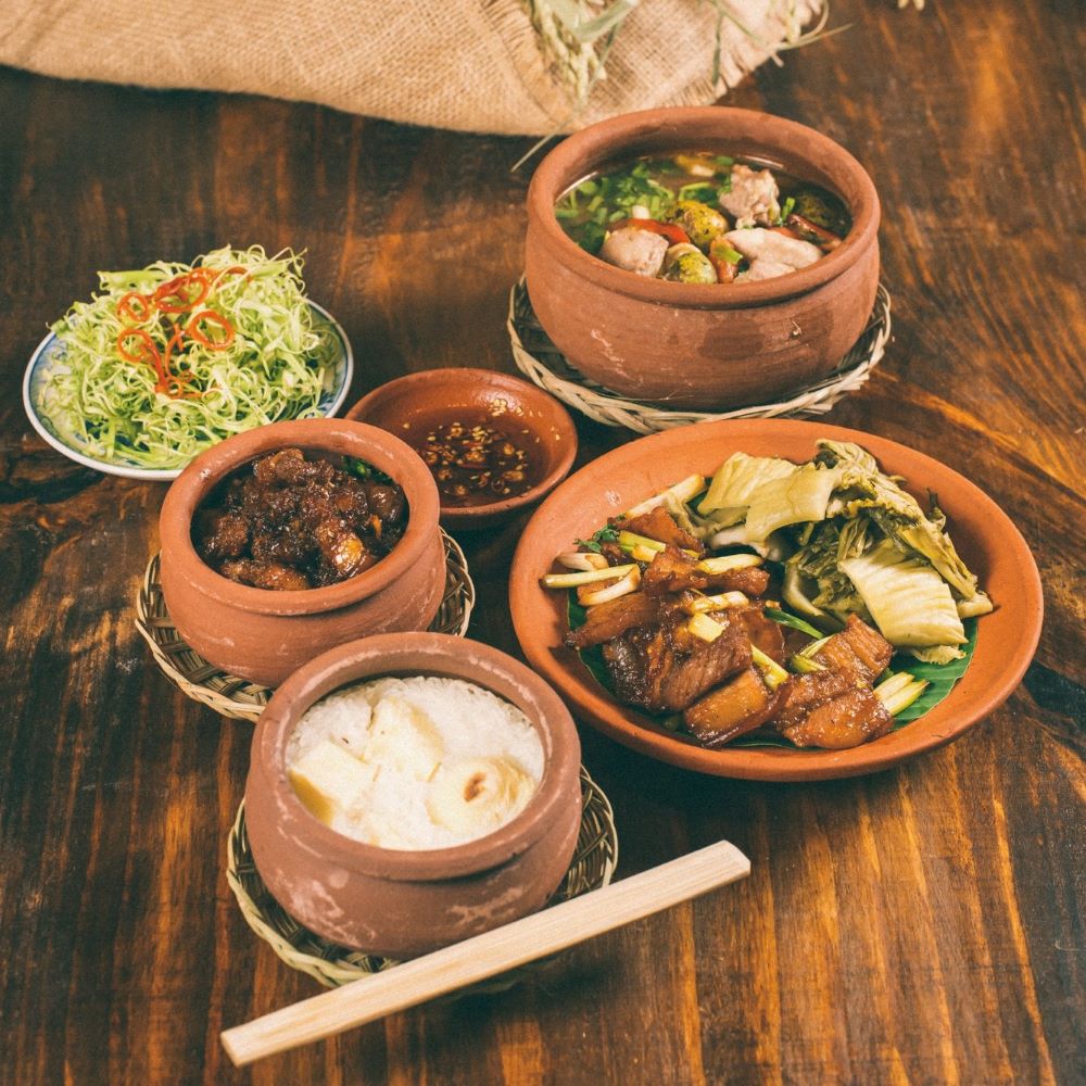 Giới thiệu về quán Cơm niêu Nhà Đỏ