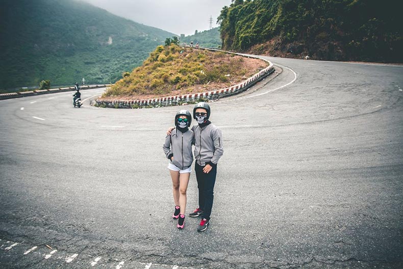 Đèo Hải Vân - góc cua chữ U