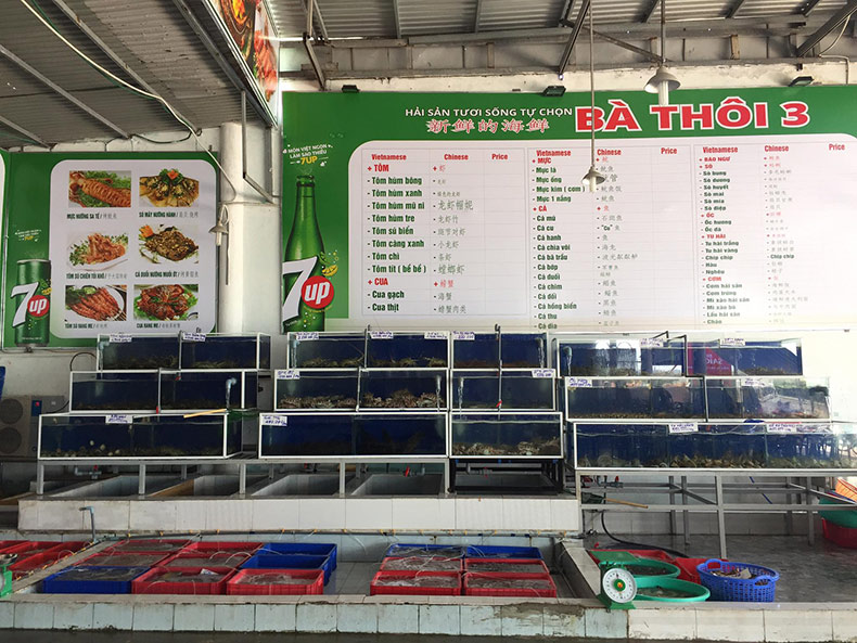 Hải sản bà Thôi có gì