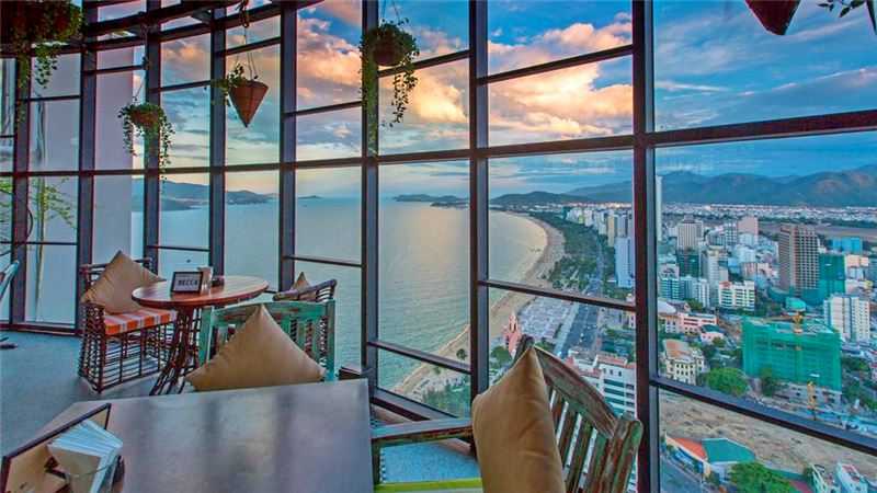 ve-may-bay-tu-phu-quoc-di-nha-trang