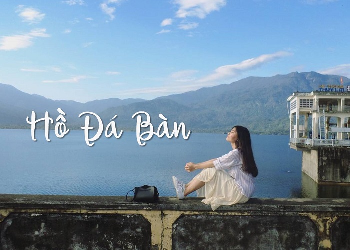 ve-may-bay-vietnam-airlines-di-nha-trang