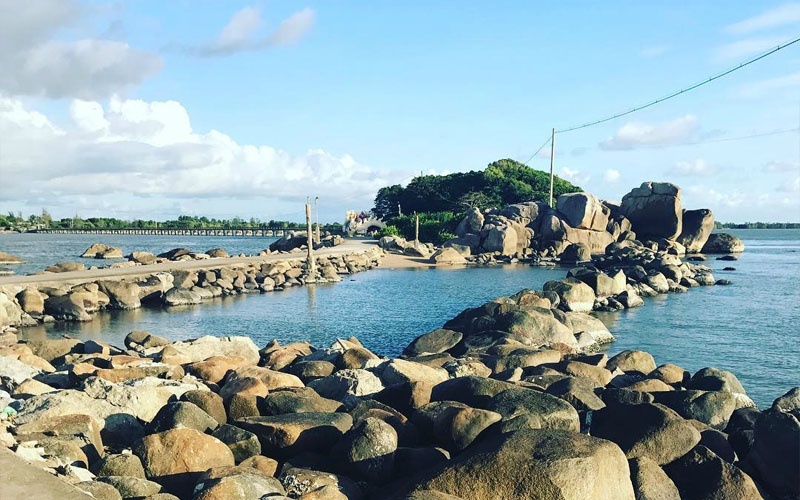 vé máy bay đi Cà Mau hòn Đá Bạc