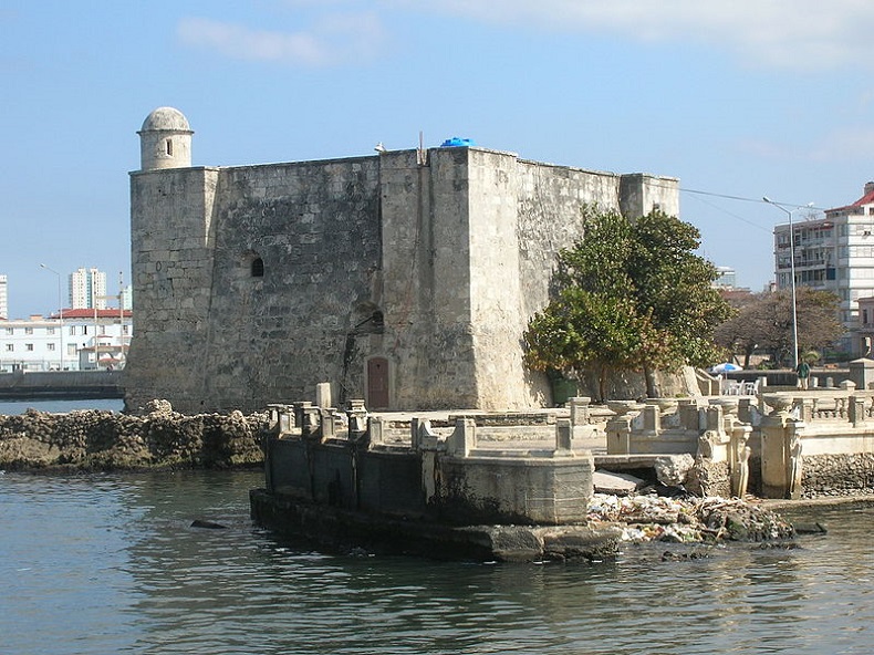 Khám phá pháo đài Castillo de la Real Fuerza