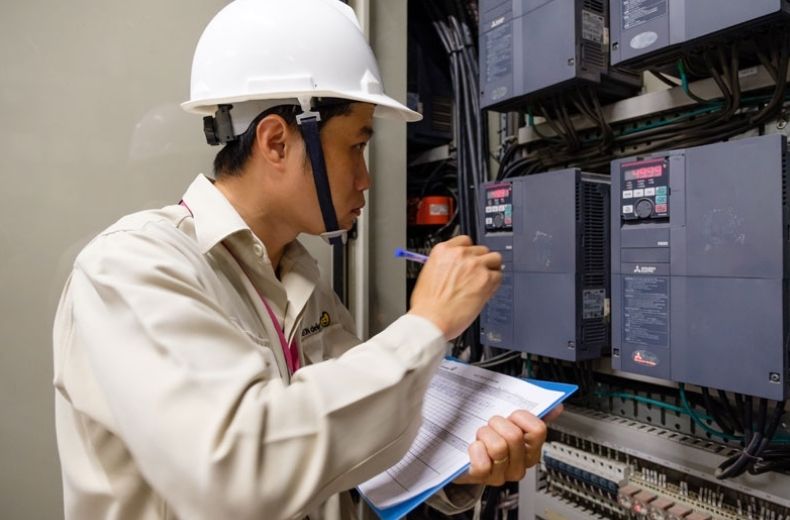 tuyển kỹ thuật viên đi Nhật Bản