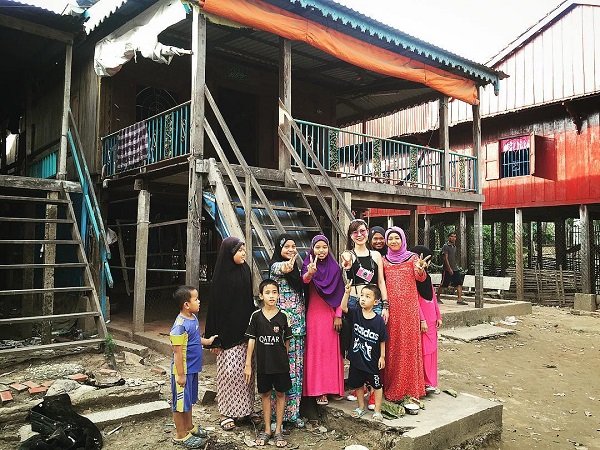 trang phục người Chăm An Giang