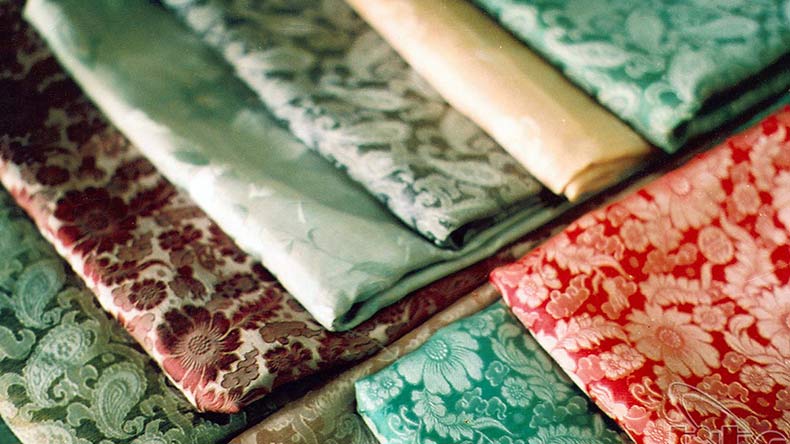 lụa đặc sản Hà Nội