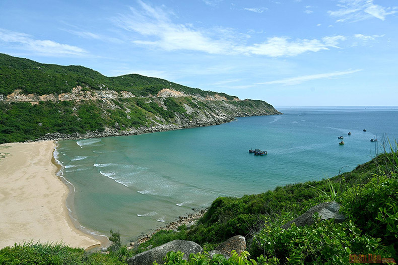 ve-may-bay-vietjet-air-tu-sai-gon-di-nha-trang-thang-10