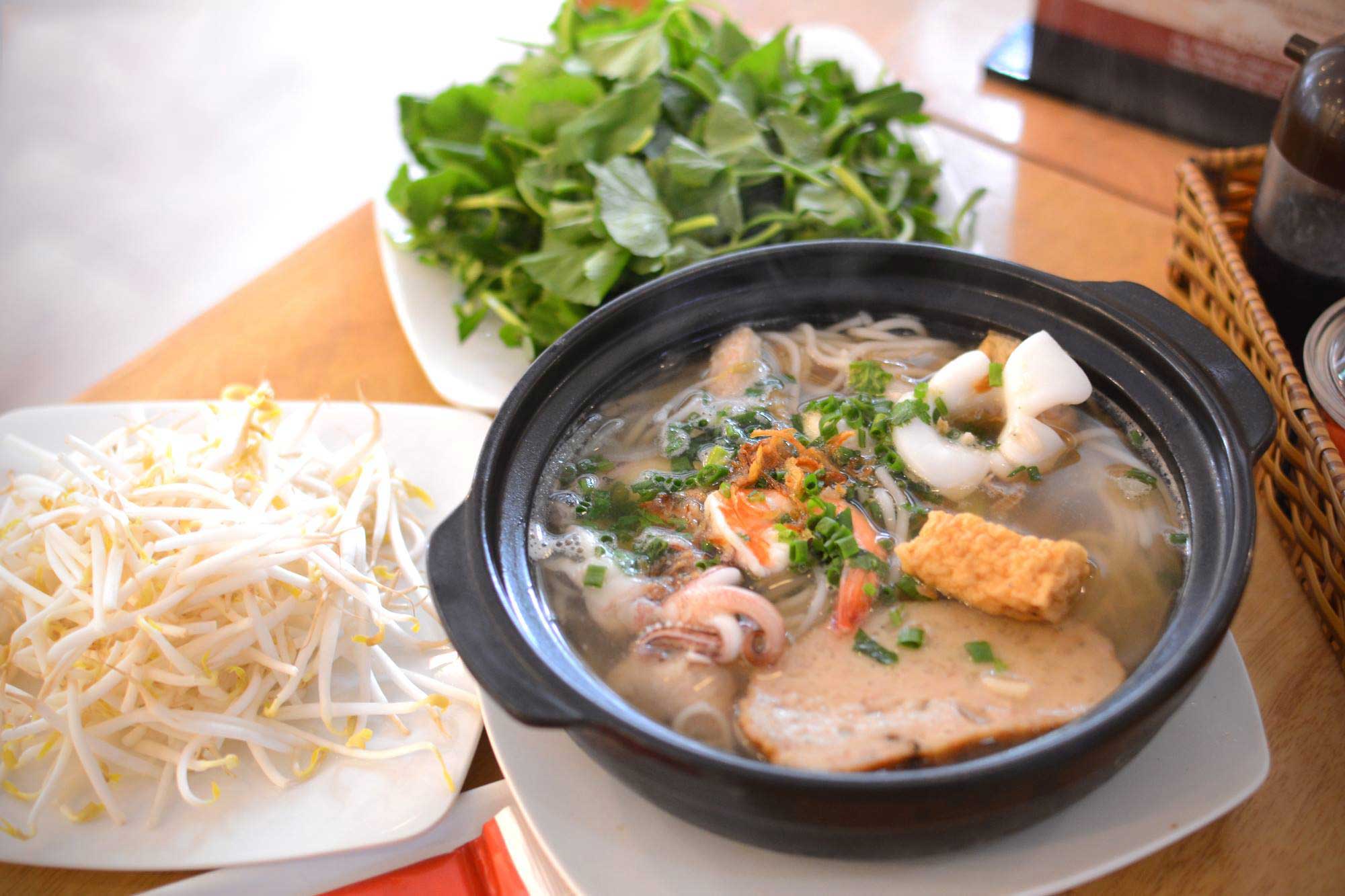 nhà hàng bún thố Cần Thơ