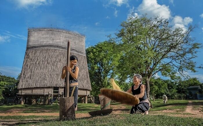 nhà Rông Kon Klor Tây Nguyên