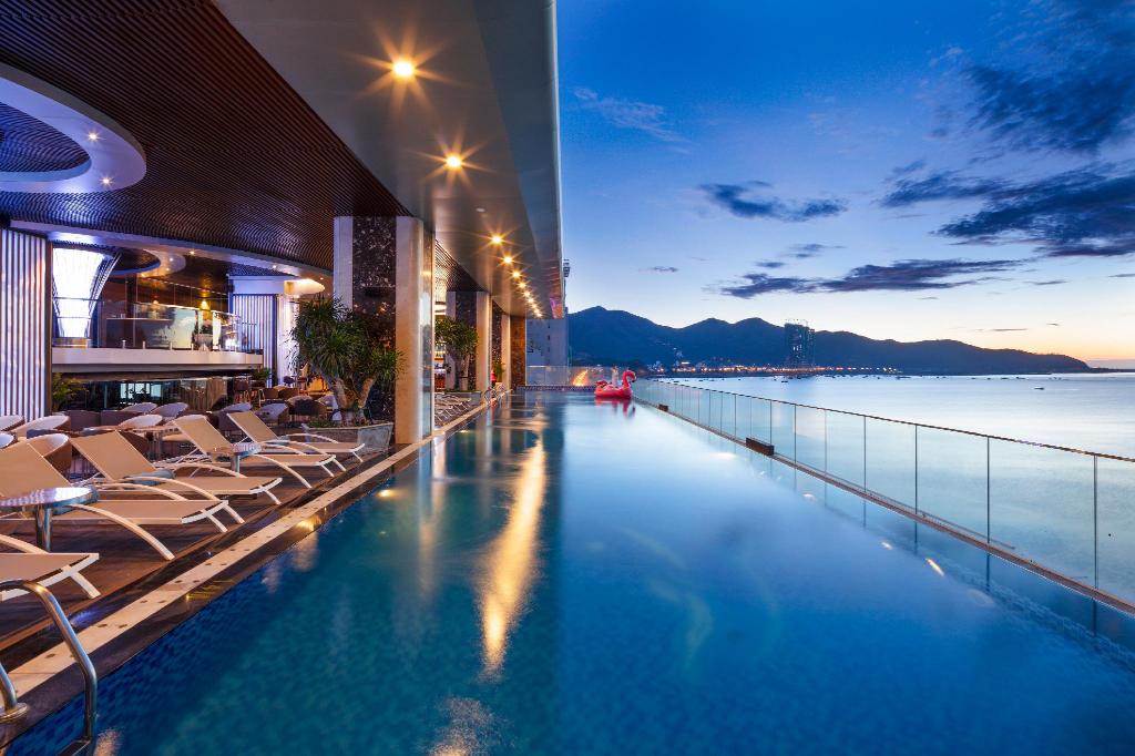 nha-trang-horizon-hotel-ve-may-bay-tu-hue-di-nha-trang