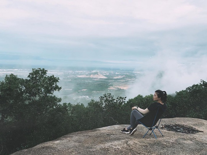 leo núi tại làng Bè Long Sơn