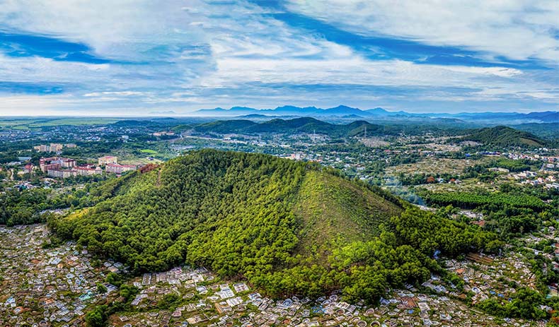 Núi Ngự Bình ở đâu