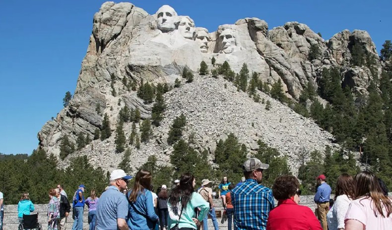 giới thiệu núi Rushmore