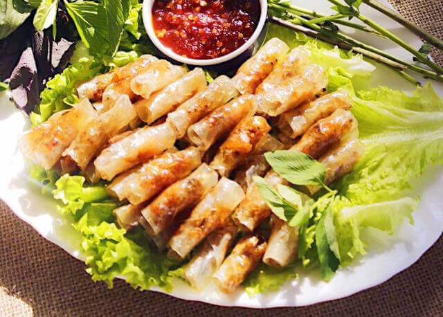 ve-may-bay-vietnam-airlines-tu-ha-noi-di-chu-lai