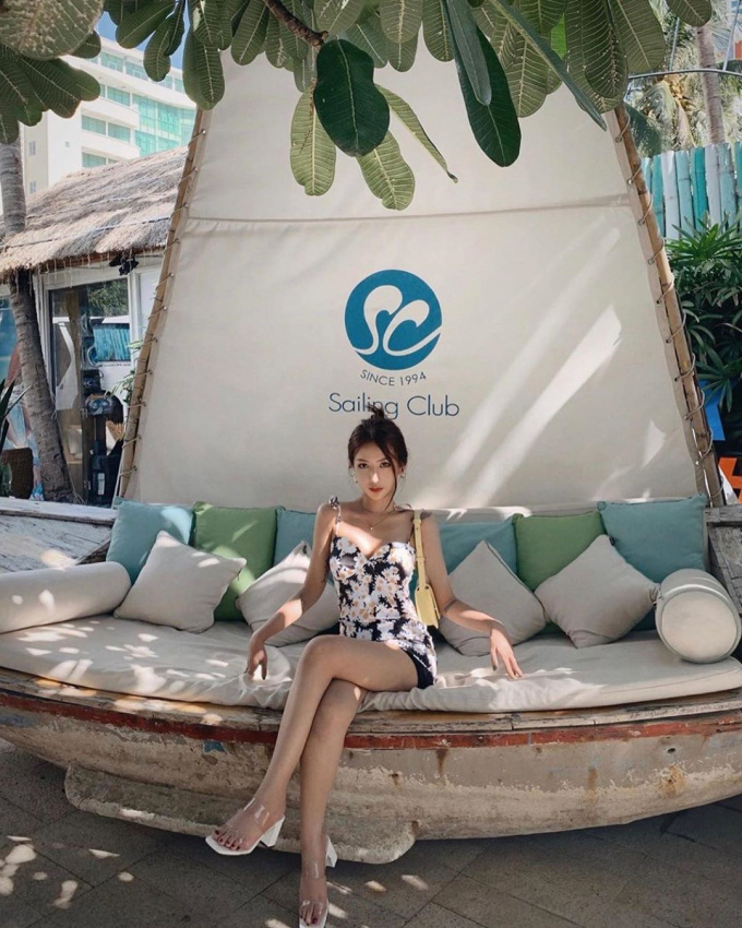 ve-may-bay-vietnam-airlines-tu-hue-di-phu-quoc