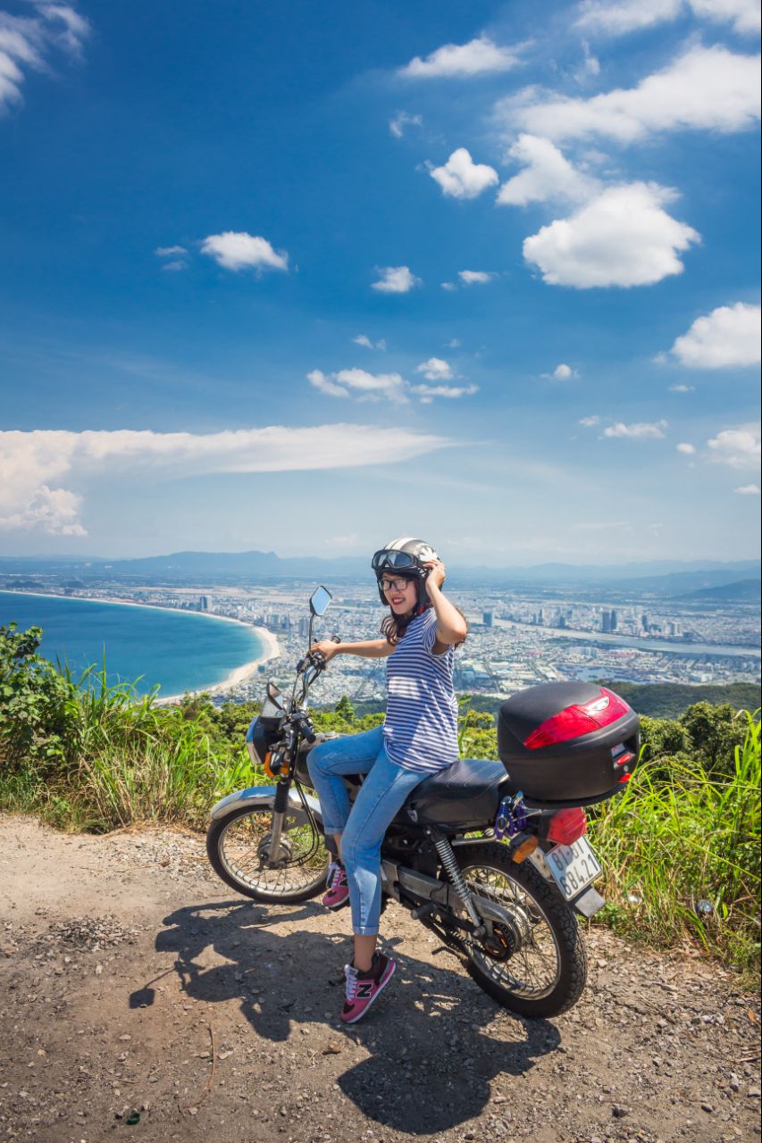 ve-may-bay-vietnam-airlines-tu-dien-bien-di-da-nang