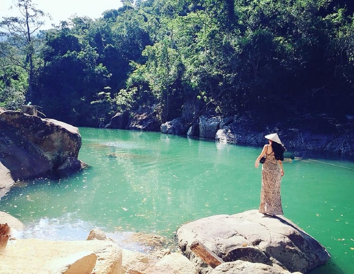 ve-may-bay-tu-dong-hoi-di-nha-trang