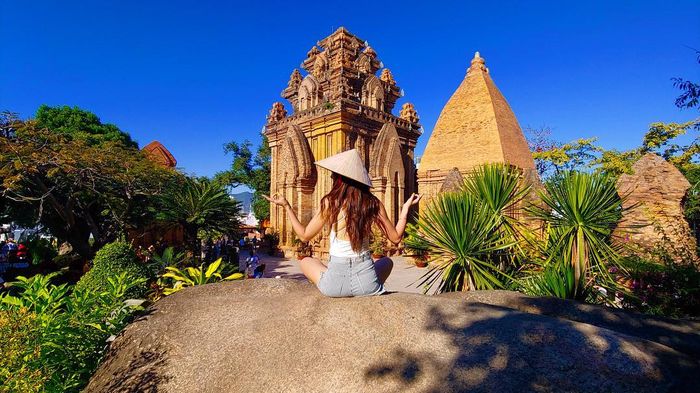 kiến trúc Tháp Bà Ponagar