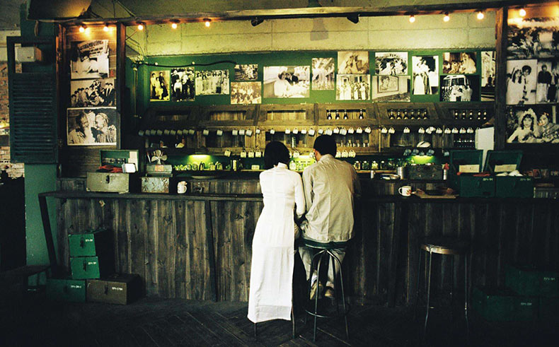 Cộng Cafe Đà Nẵng thiết kế gắn liền chất liệu gỗ