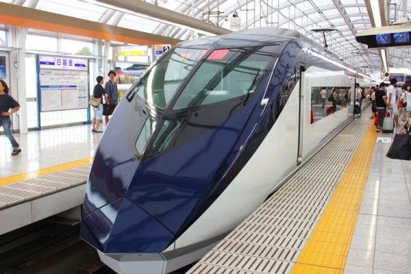 di chuyển trong thành phố Tokyo Nhật Bản