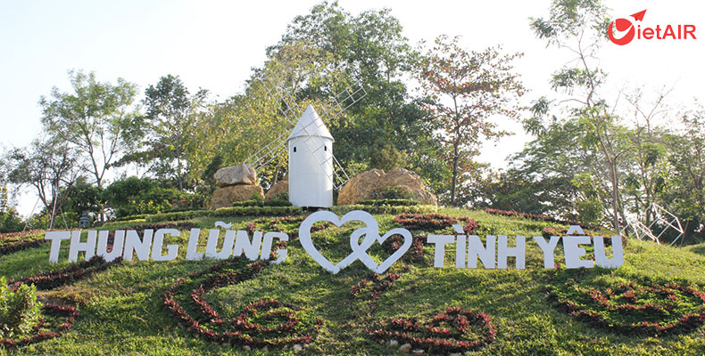 Thung lũng tình yêu là nơi nhiều đôi tình nhân đi trong dịp Tết Nguyên Đán 2019