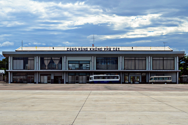 Sân bay Phù Cát nằm cách trung tâm Bình Định 35km
