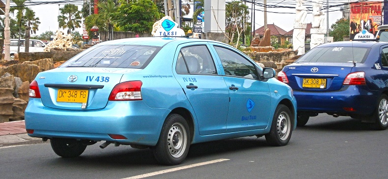 Bạn cũng có thể chọn taxi nếu muốn chủ động hơn trong hành trình của mình