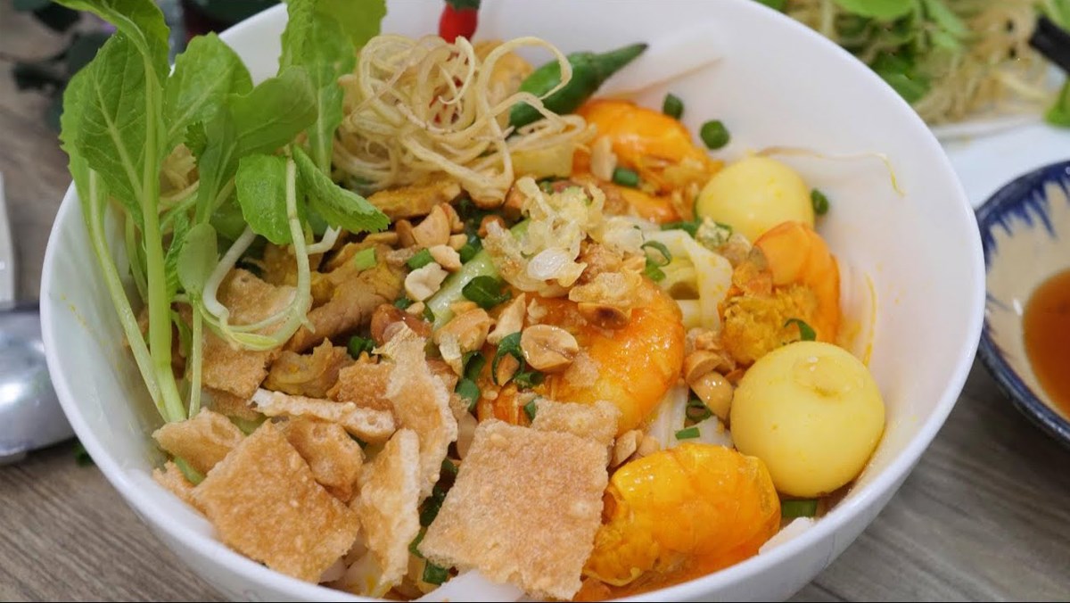 mì quảng - phượt Đà Lạt