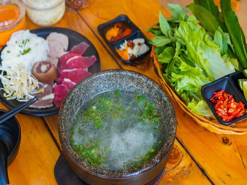 Ăn sáng Đà Lạt - Phở thố Chu Gia